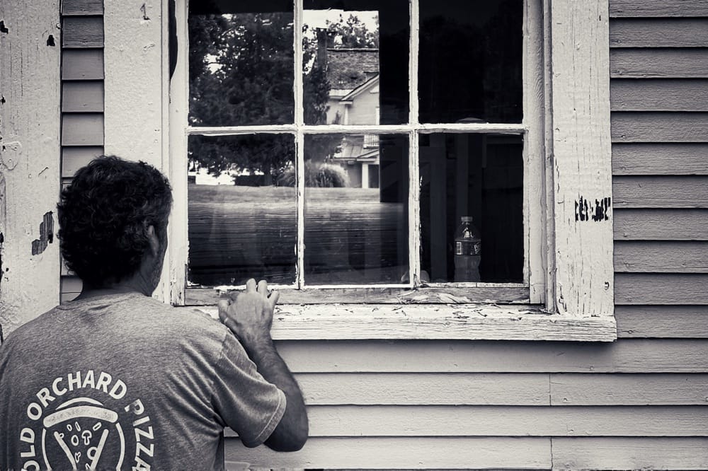 Glen Glazing Carriage Barn Window (Photo: Geo Davis)