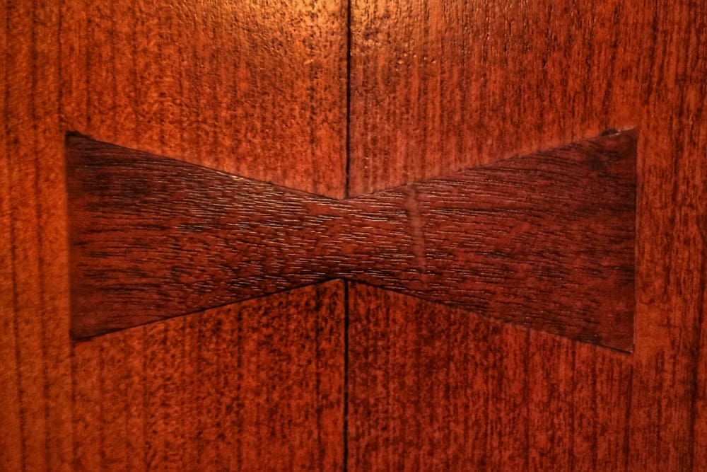 Wabi-sabi Butterfly, Ville-Marie, Montréal, December 10, 2015 (Photo: Geo Davis)