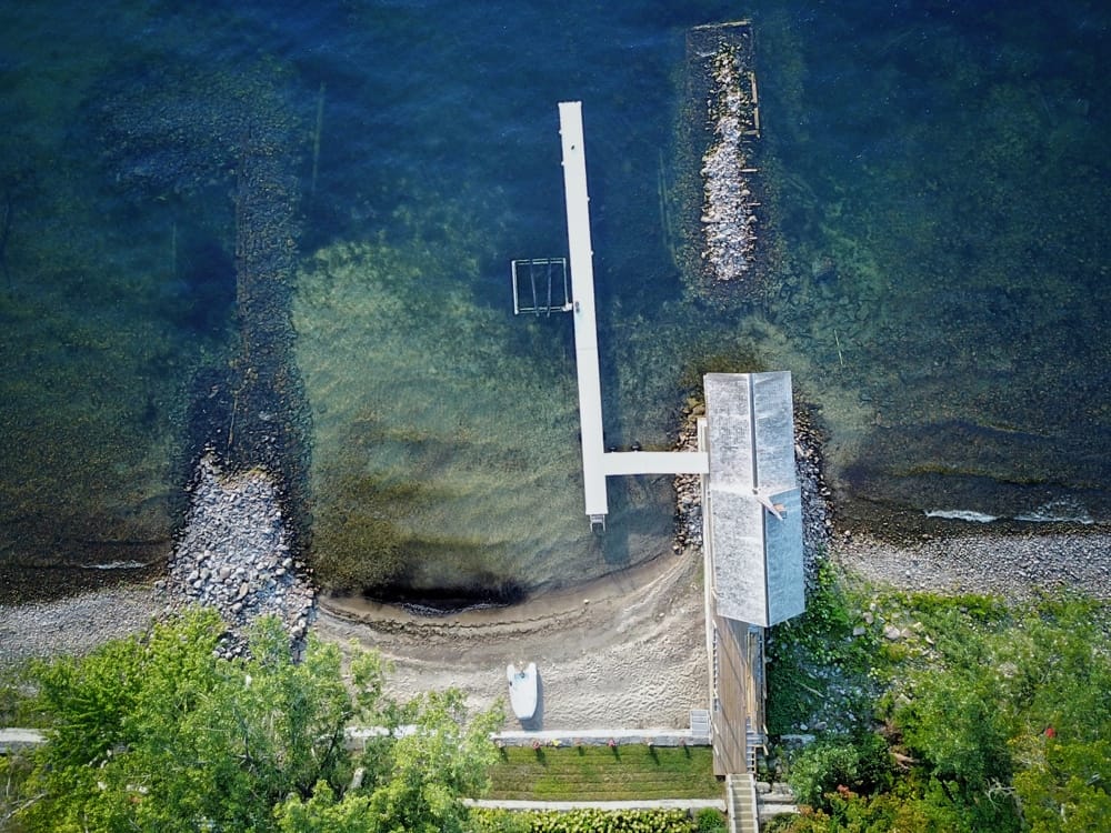 Undocking 2022: ready to remove the docks (Source: Geo Davis)