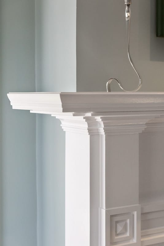 Rosslyn Dining Room Mantle Detail, August 2024 (Photo: Jen Cypress)