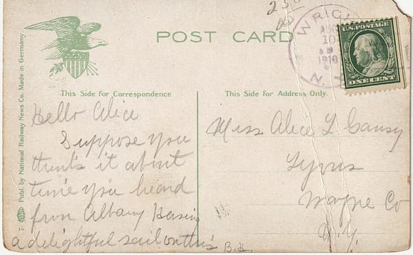 Back side of 1910 postcard depicting Split Rock Lighthouse (Photo: Kathryn Reinhardt) Back side of 1910 postcard depicting Split Rock Lighthouse (Photo: Kathryn Reinhardt)