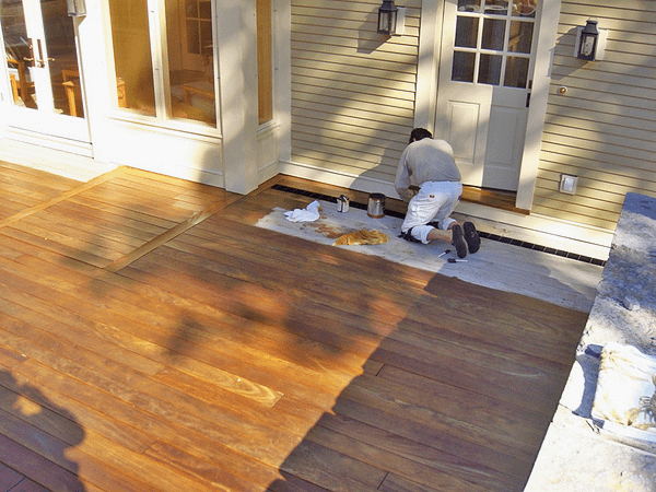 Wayne Gryk Sealing Garapa Deck, September 19, 2009 (Source: Geo Davis) Wayne Gryk Sealing Garapa Deck, September 19, 2009 (Source: Geo Davis)