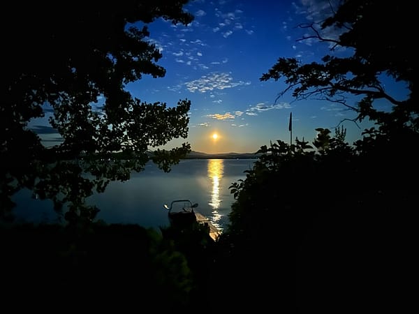 Sturgeon Supermoon (Photo: Geo Davis)