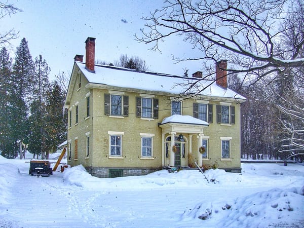 Soggy Snow Home During First Year of Rosslyn’s Historic Rehabilitation, March 2, 2007 (Photo: Geo Davis)