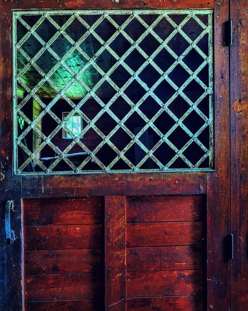 Carriage house horse stall door (Source: Geo Davis)