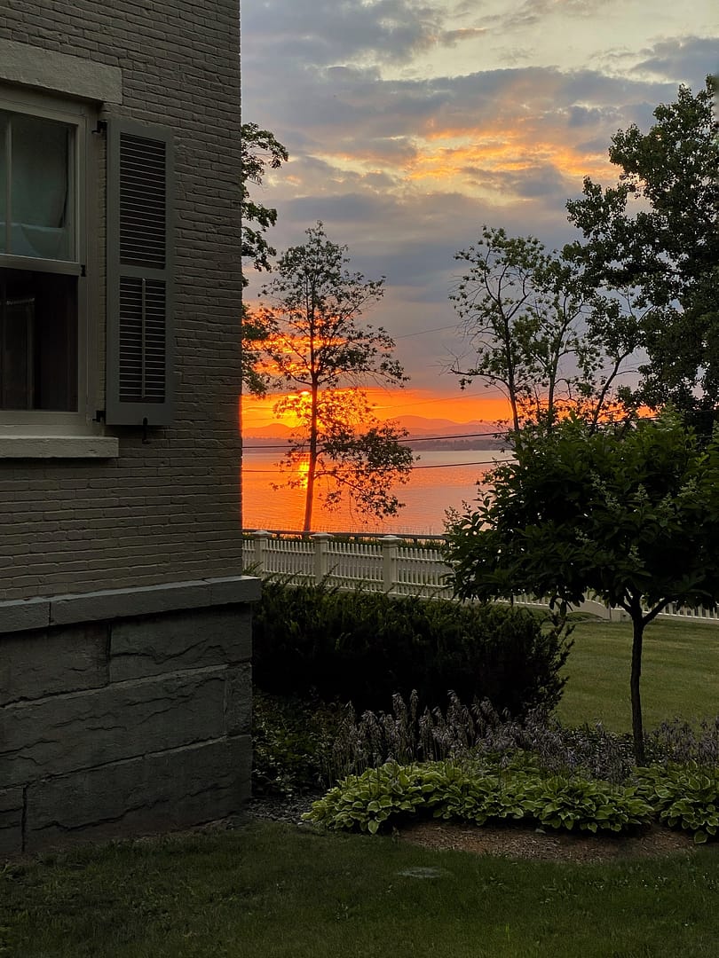 Sunrise Around the Corner (Photo: Geo Davis)